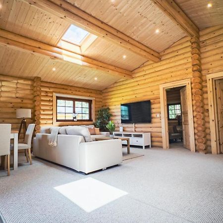 Aspen Lodge, Amazing New Log Cabin With Hot Tub - Sleeps 6 - Felmoor Park Morpeth Phòng bức ảnh