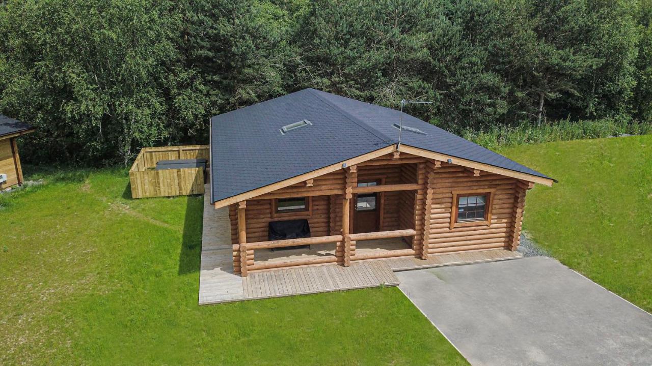 Aspen Lodge, Amazing New Log Cabin With Hot Tub - Sleeps 6 - Felmoor Park Morpeth Ngoại thất bức ảnh